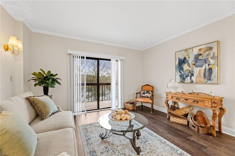 1800 Clairmont Lake #426 — photo