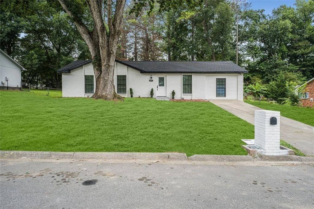 6073 Fieldcrest Drive — photo
