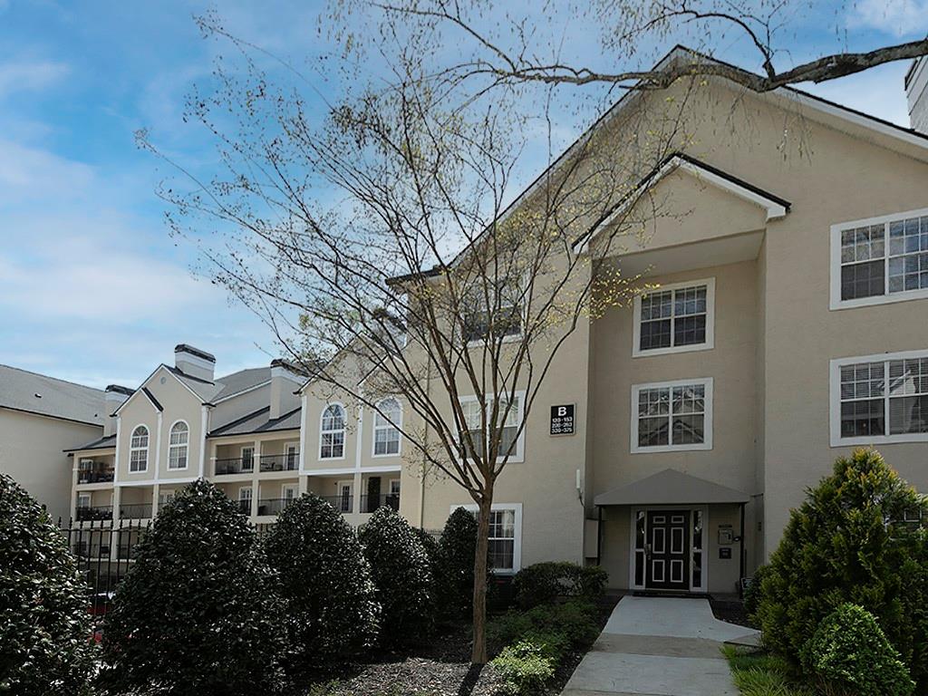3655 Habersham Road NE Unit 352 — photo