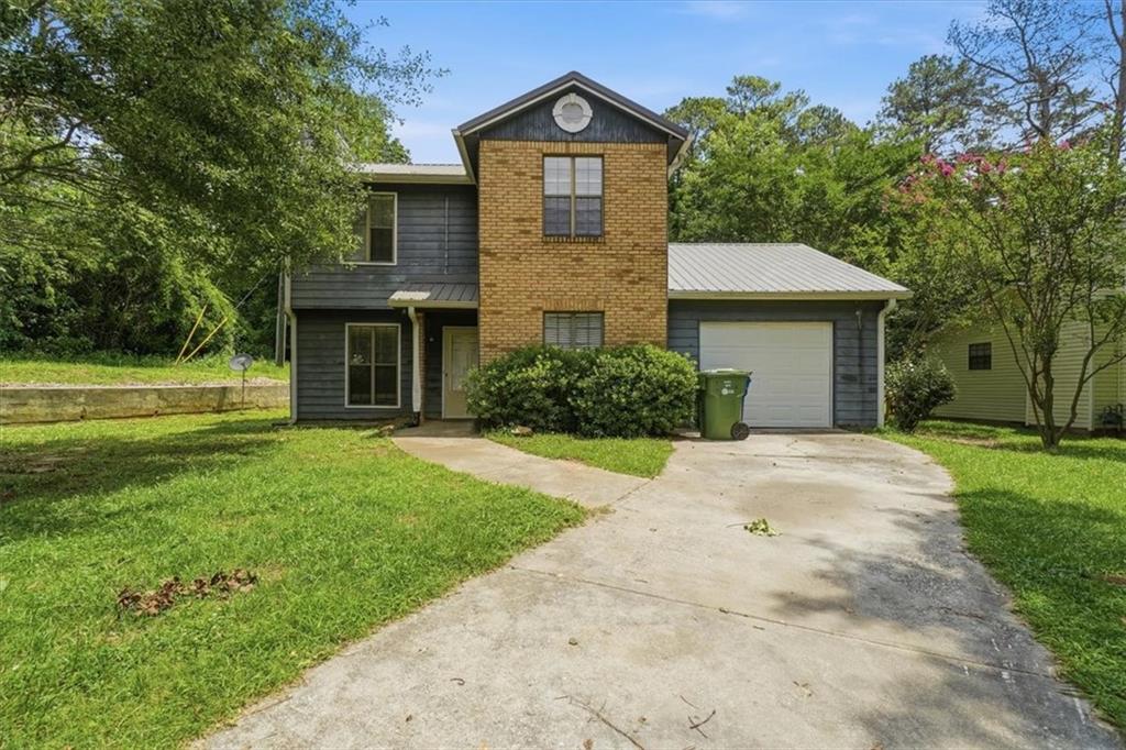 194 Brownlee Road SW — photo