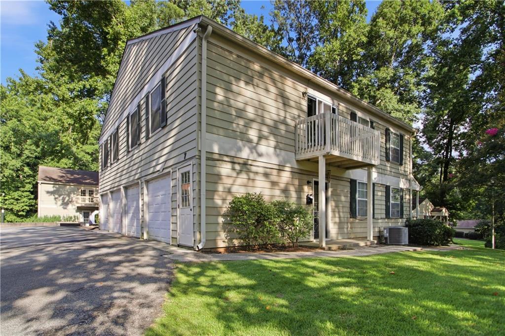 1329 Surrey Lane SW Unit 7 — photo