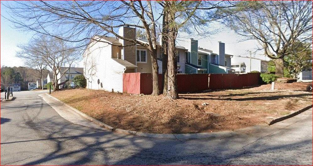 1021 Thornwoode Lane — photo