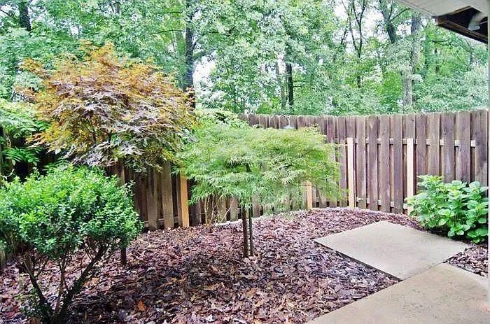 Home in Atlanta, GA 30327 — photo 3