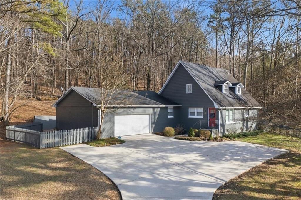 145 Mountain View Road SE — photo