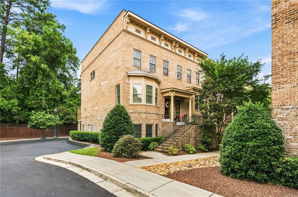 519 Ansley Circle NE — photo