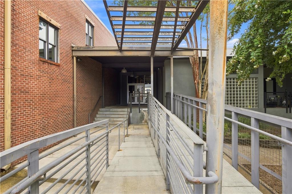 174 Chester Avenue SE Unit 110 — photo