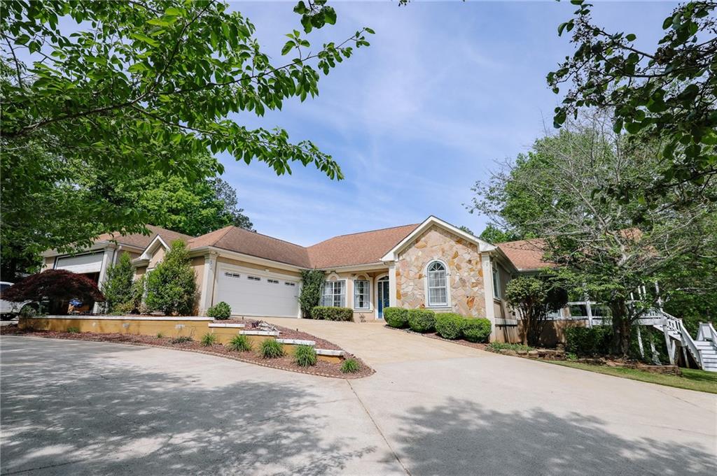 7404 Golfers Point — photo