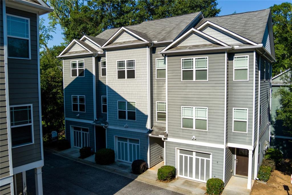 1365 Memorial Drive SE Unit 5 — photo