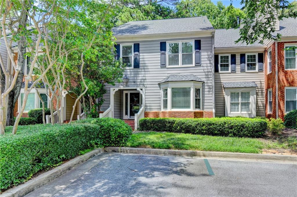 1006 Camden Court — photo