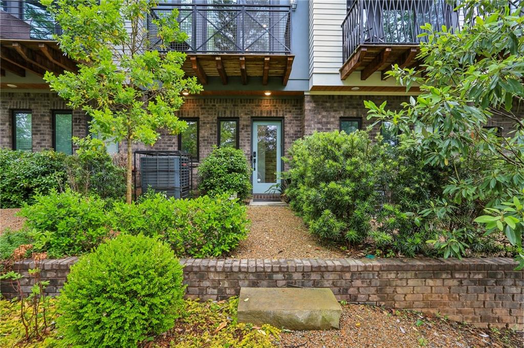 2199 Lenox Road NE Unit 11 — photo