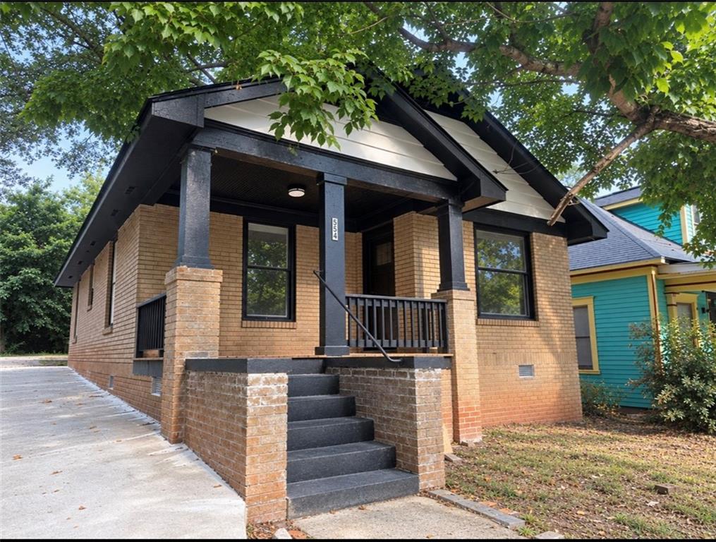554 Lawton Street SW — photo
