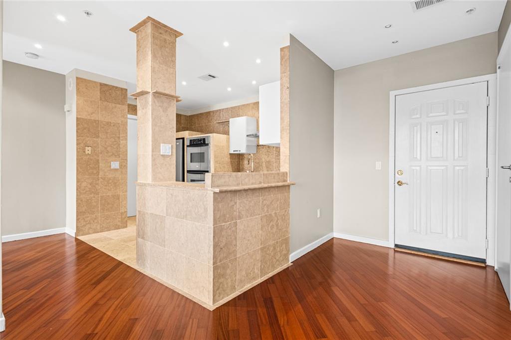 3334 Peachtree Road NE Unit 1410 — photo