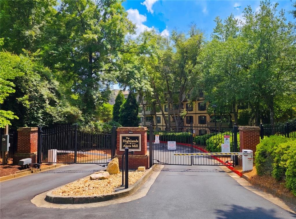 1106 Highland Bluff Drive SE Unit 106 — photo