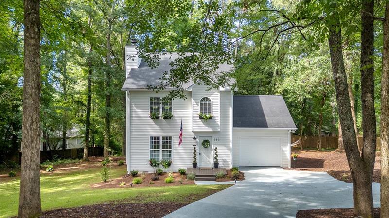 140 Julia Ann Circle — photo