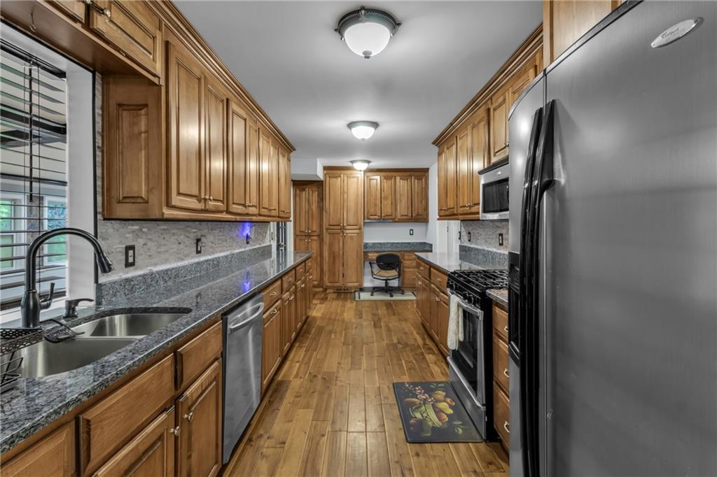 8804 Willow Creek Court — photo