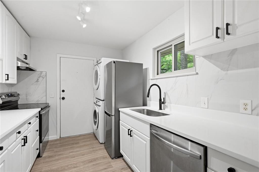 1111 Clairemont Avenue Unit B6 — photo
