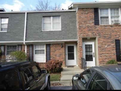 2040 Kings Gate Circle Unit B — photo