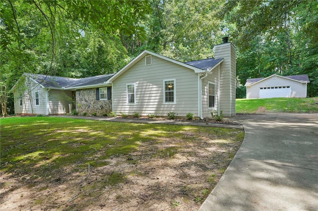 185 Starrs Mill Drive — photo