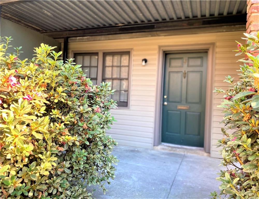 3079 Colonial Way Unit J — photo