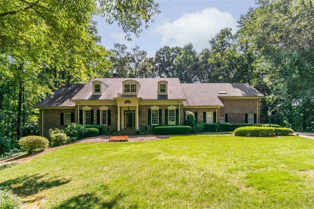 565 River Chase Point — photo