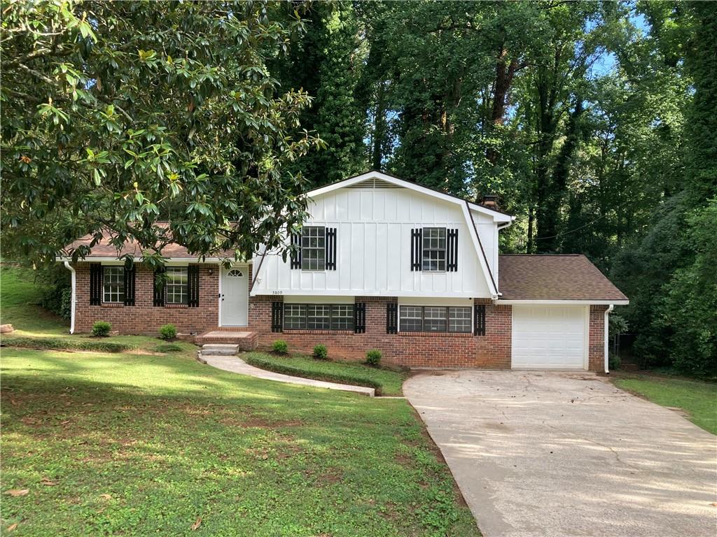 5809 Oakleaf Way — photo