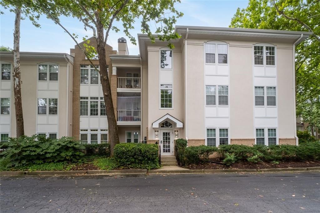 240 Renaissance Parkway NE Unit 102 — photo