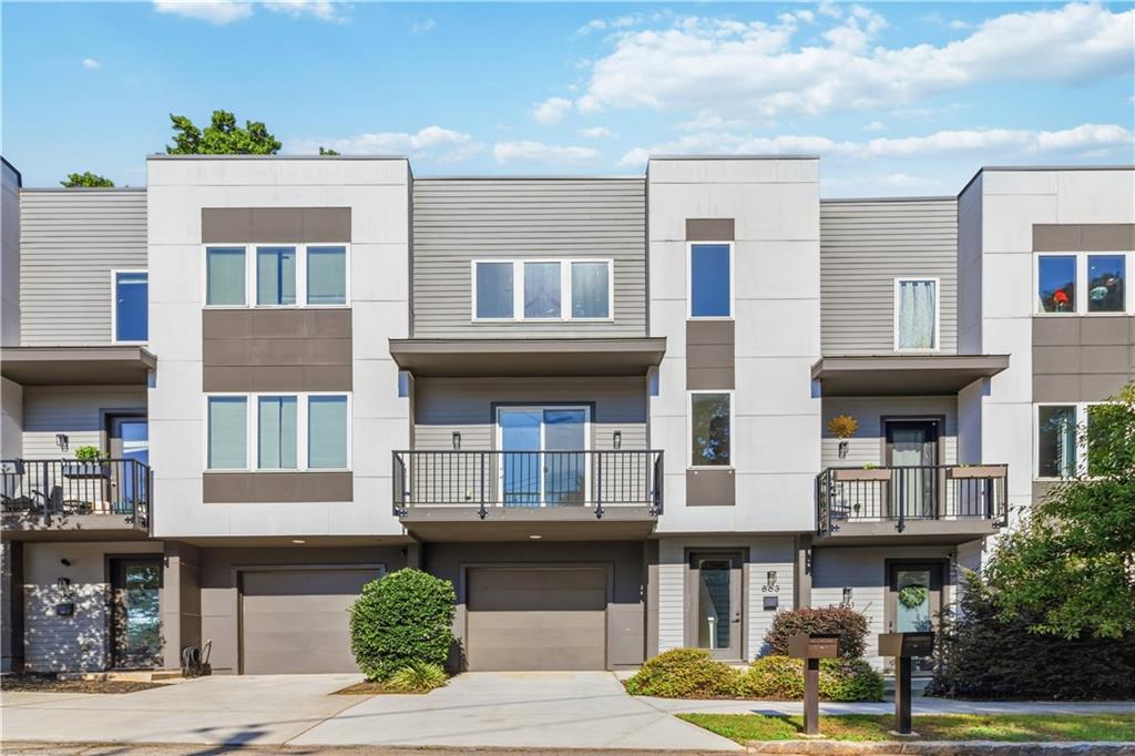 863 Cavanaugh Avenue SE Unit 106 — photo