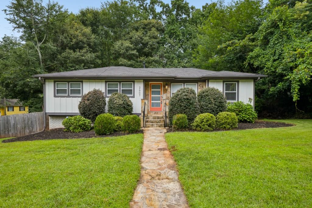 2607 Hatfield Circle SE — photo