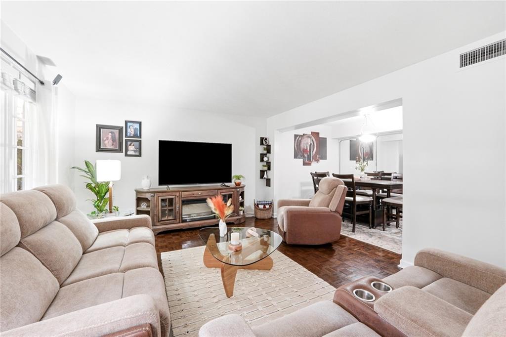 3111 Colonial Way Unit B — photo