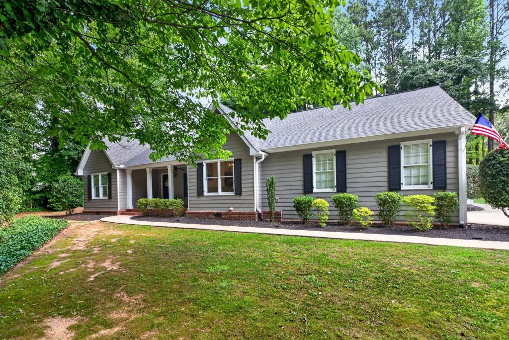 1405 Lake Dow Road — photo