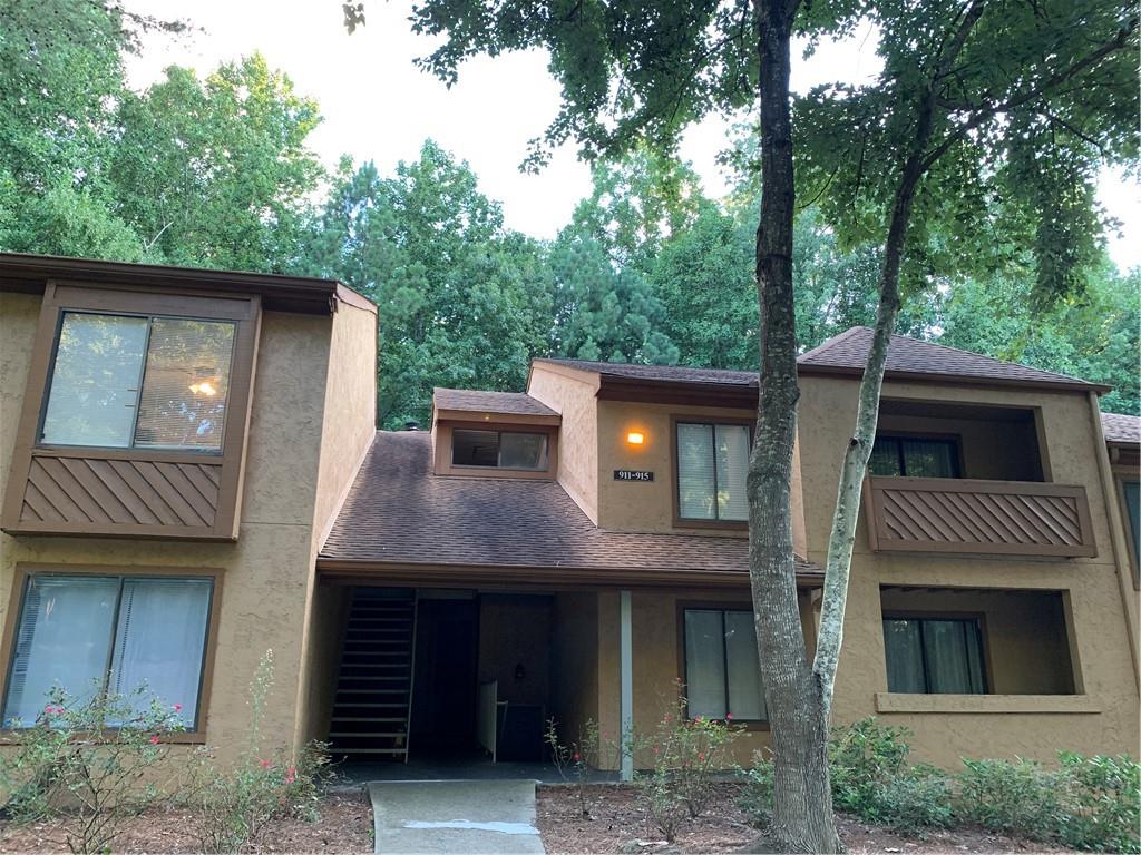 913 Seasons Parkway — photo