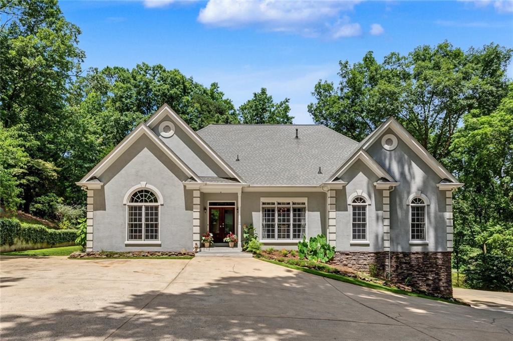 550 Saddle Ridge — photo