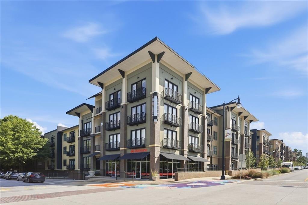 5300 Peachtree Road Unit 1204 — photo