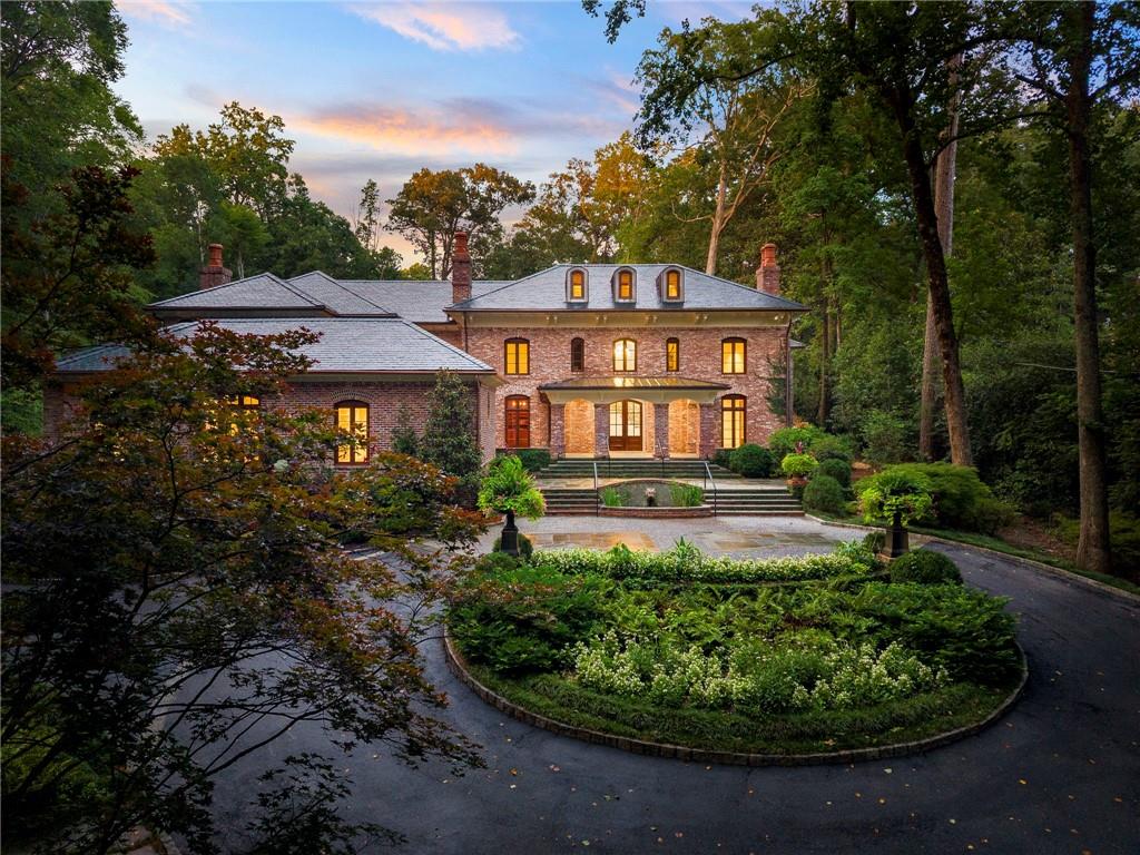 35 Valley Road NW — photo