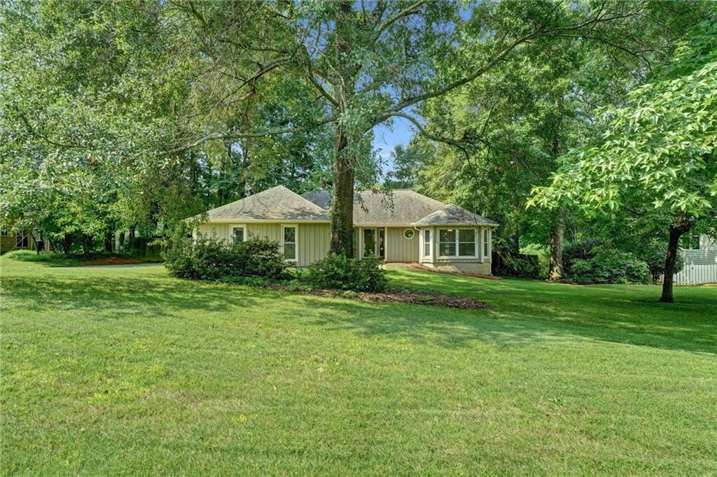 3115 Country Lake Drive — photo