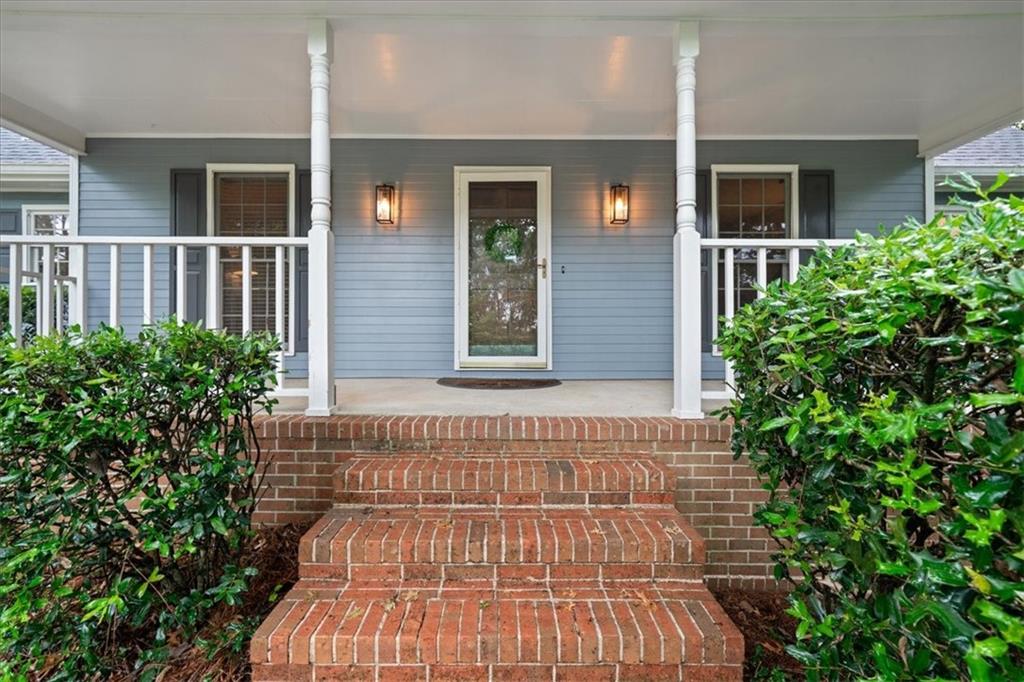 1646 Maple Ridge Drive, Suwanee, GA 30024 — photo 3