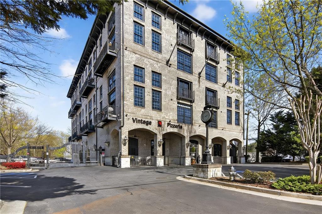 5434 Peachtree Road Unit 117 — photo