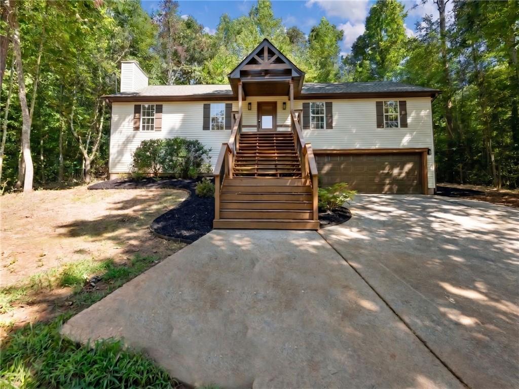 3930 Pine Tree Lane — photo