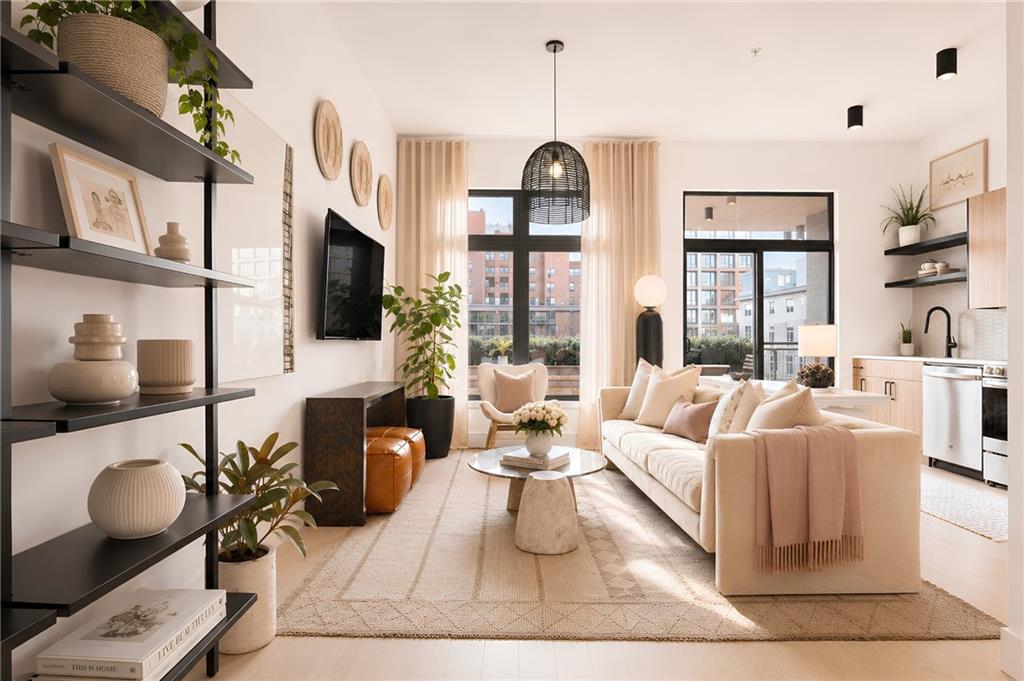 567 Ponce De Leon Avenue Unit 605 — photo