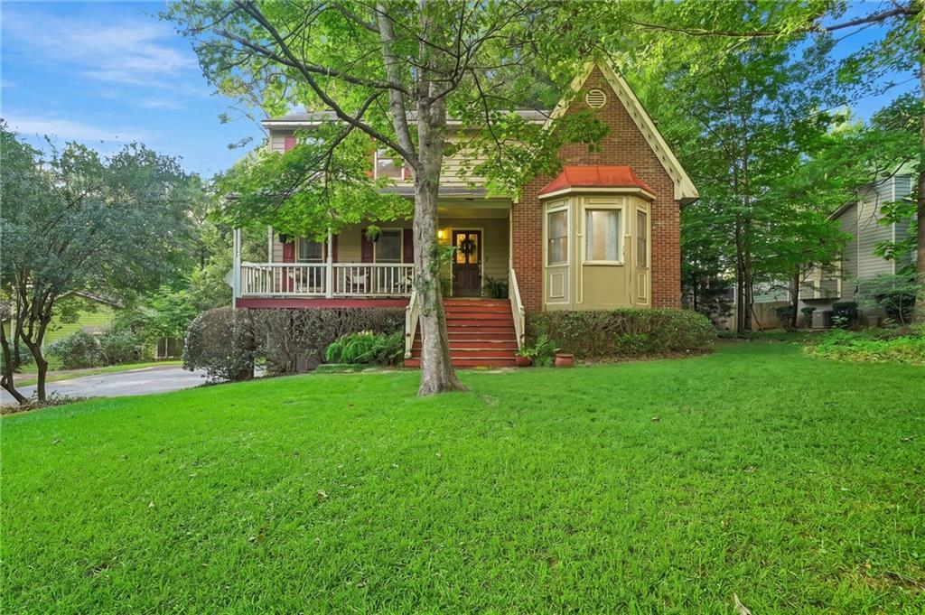 302 Crabapple Court — photo