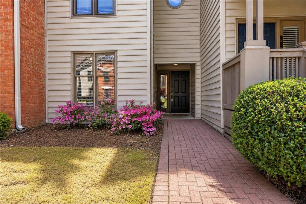 507 Garden Court — photo
