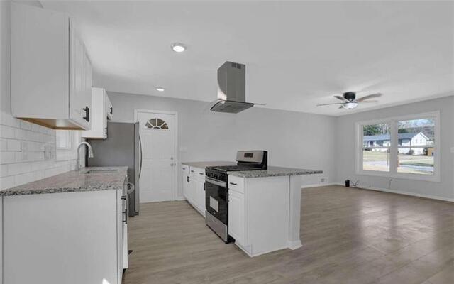 3047 Horse Shoe Drive SE — photo