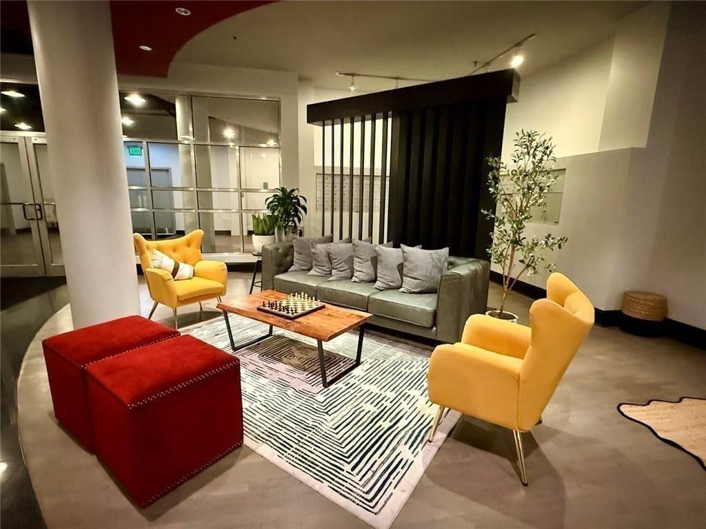 115 W Peachtree Place NW Unit 509 — photo