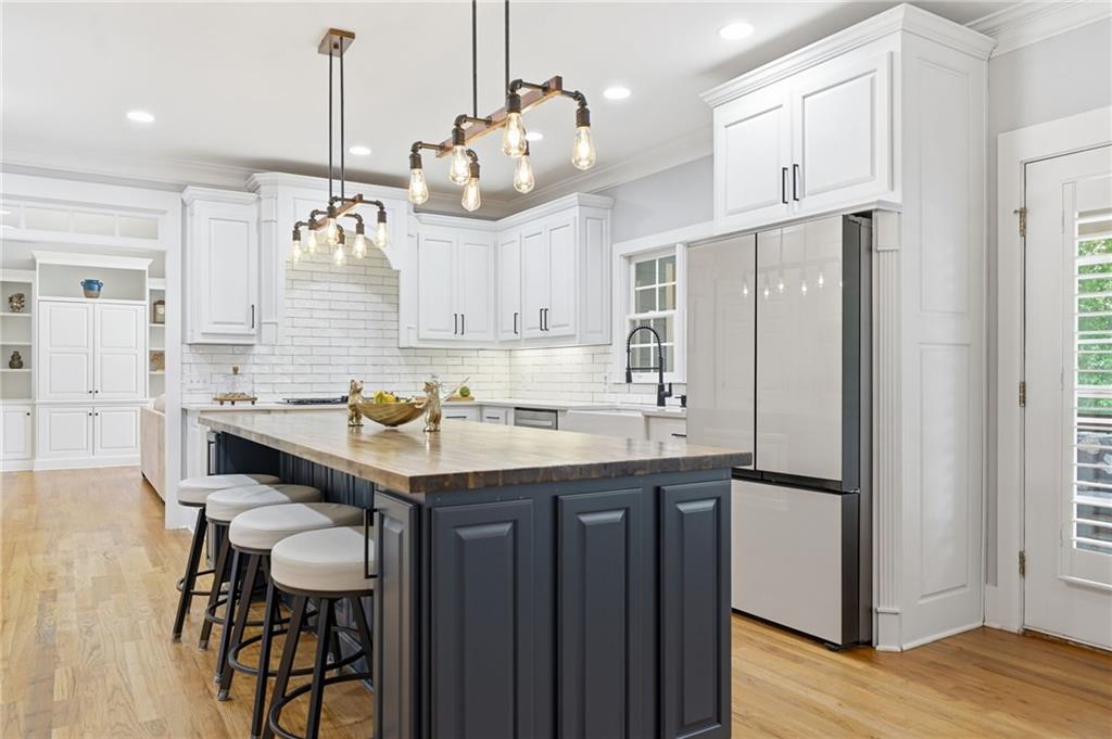 401 Maple Ridge Court — photo