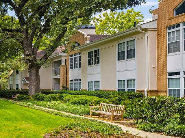 240 Renaissance Parkway NE Unit 211 — photo