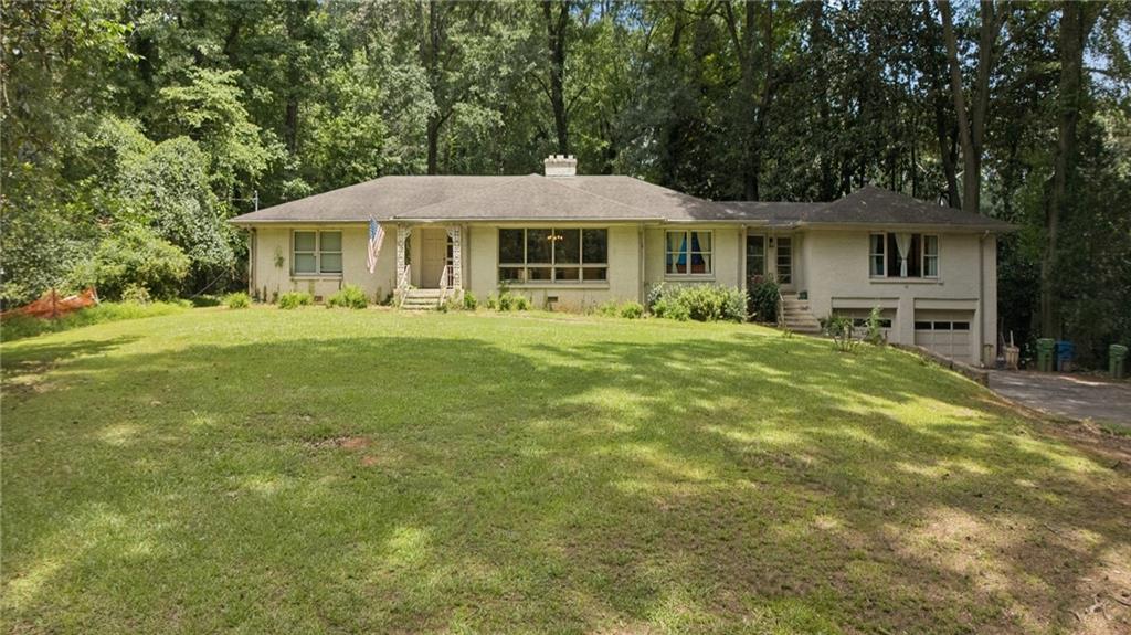 1191 W Wesley Road NW — photo
