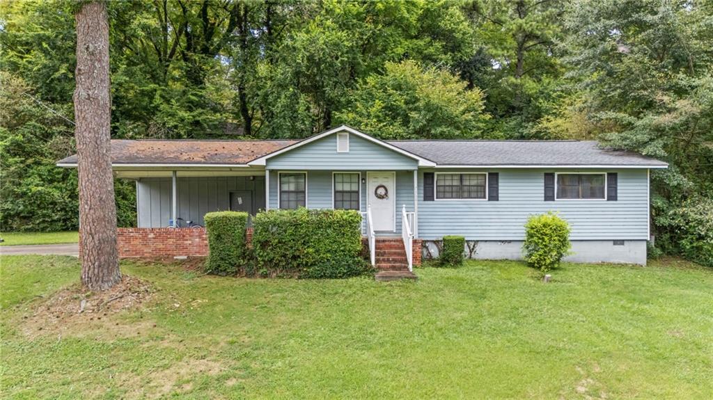 111 Friar Tuck Road NE — photo