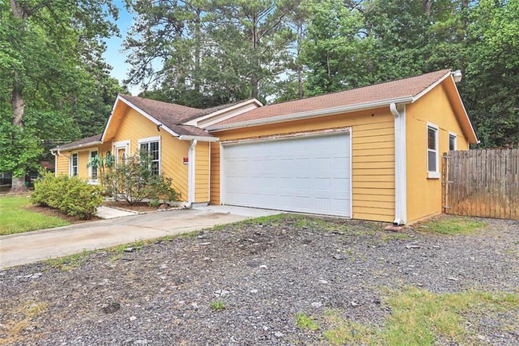 9018 Huntwood Lane — photo