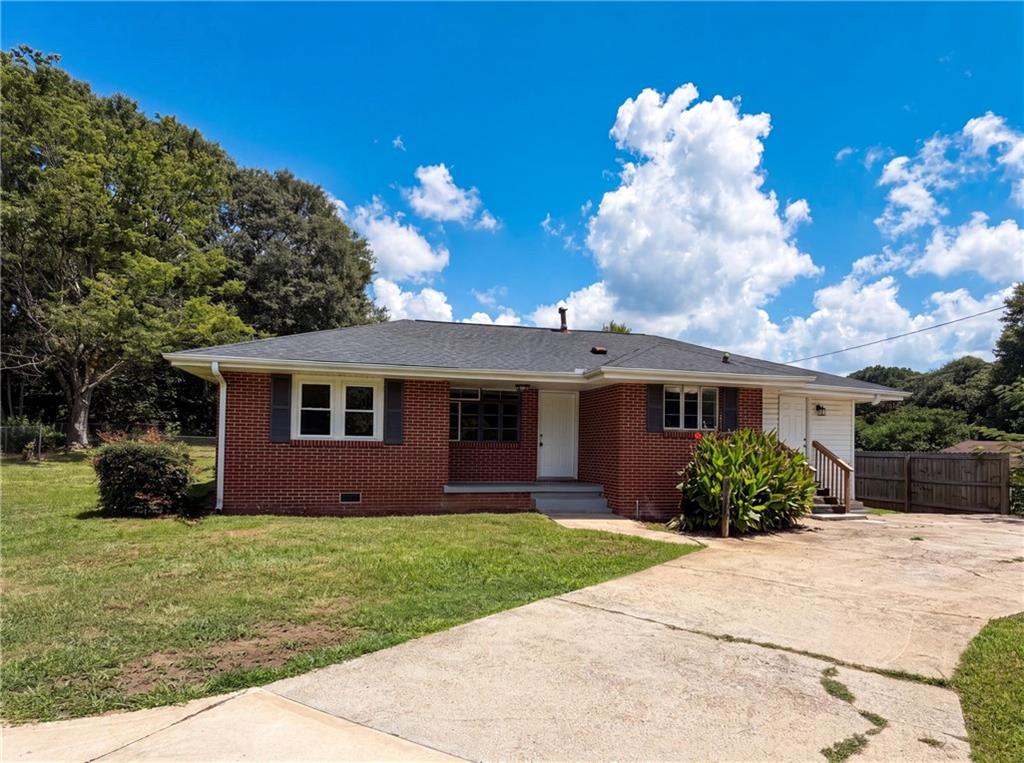 5656 Salem Road — photo