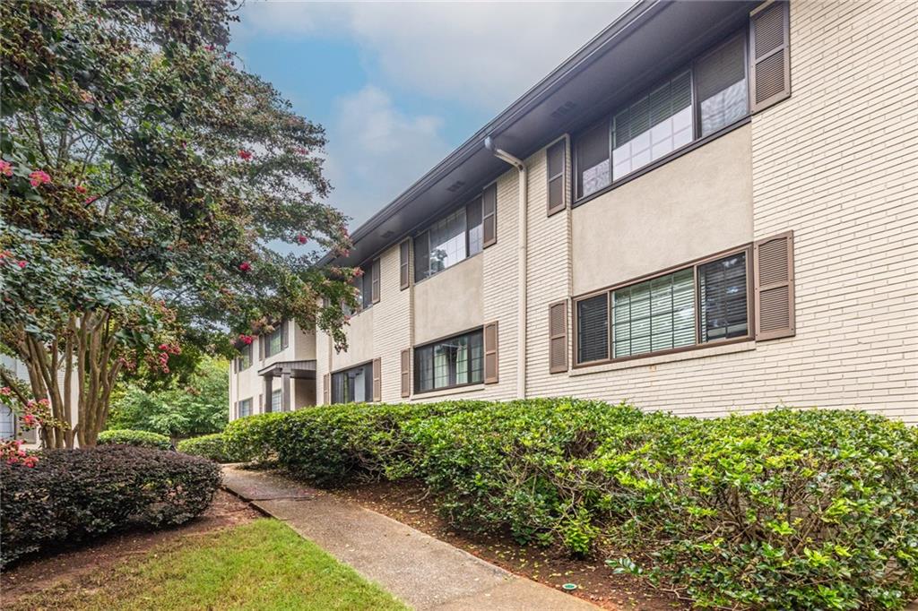 410 Candler Park Drive NE Unit C-6 — photo